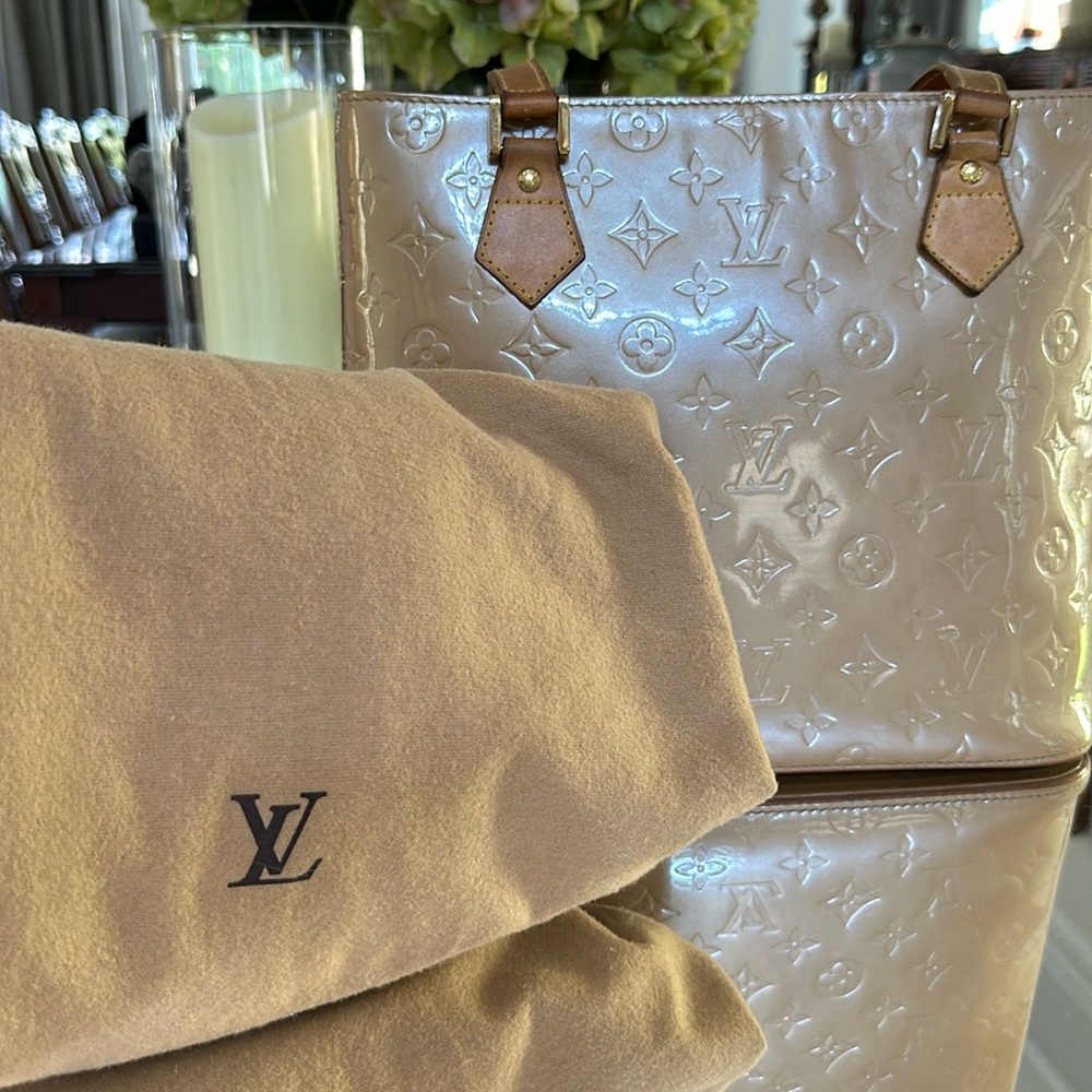 LOUIS VUITTON VERNIS HOUSTON - Picture 3 of 15